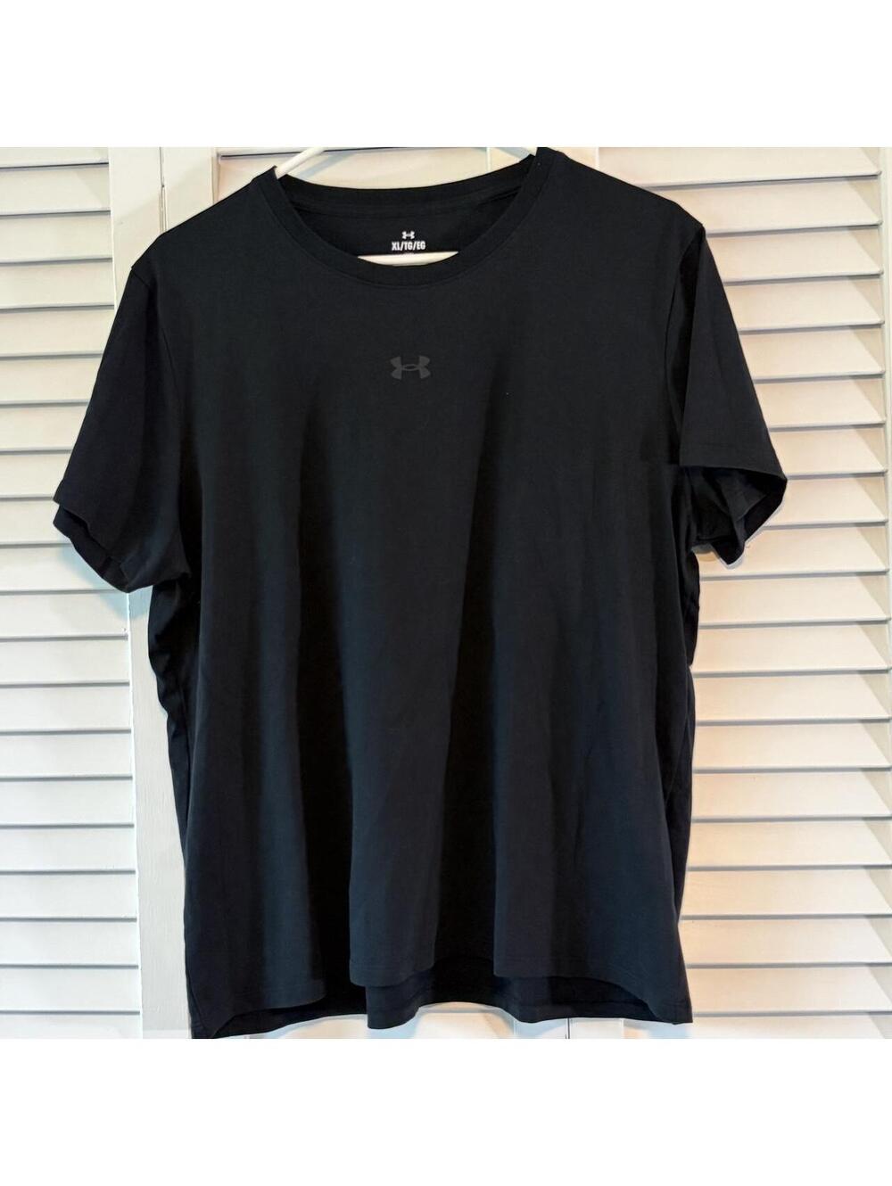 Under Armour Men's Black T shirt XL